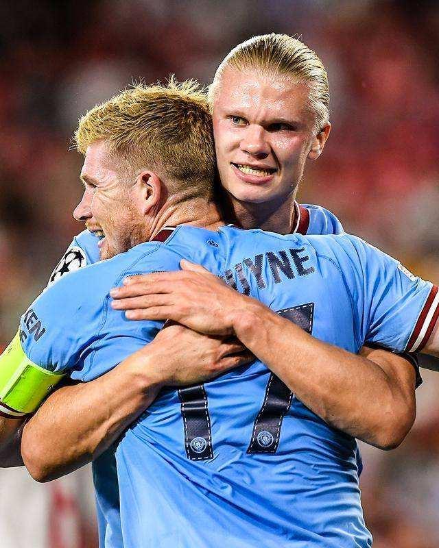 世俱杯冠军双线崩盘？从6场不败到4场不胜！欧冠掉出前10+英超跌第5（世俱杯冠军双线下滑：6场不败变4场不胜，欧冠跌出前十、英超降至第5）