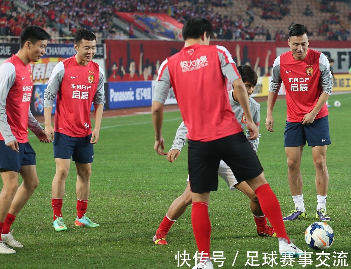 TK谈心中最佳阵容：梅罗入选、魔笛、齐达内、大罗、小罗在列