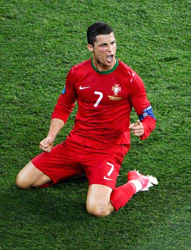 湖人斯马特谈伤势：就是背部痉挛，属于多年积劳造成的损耗