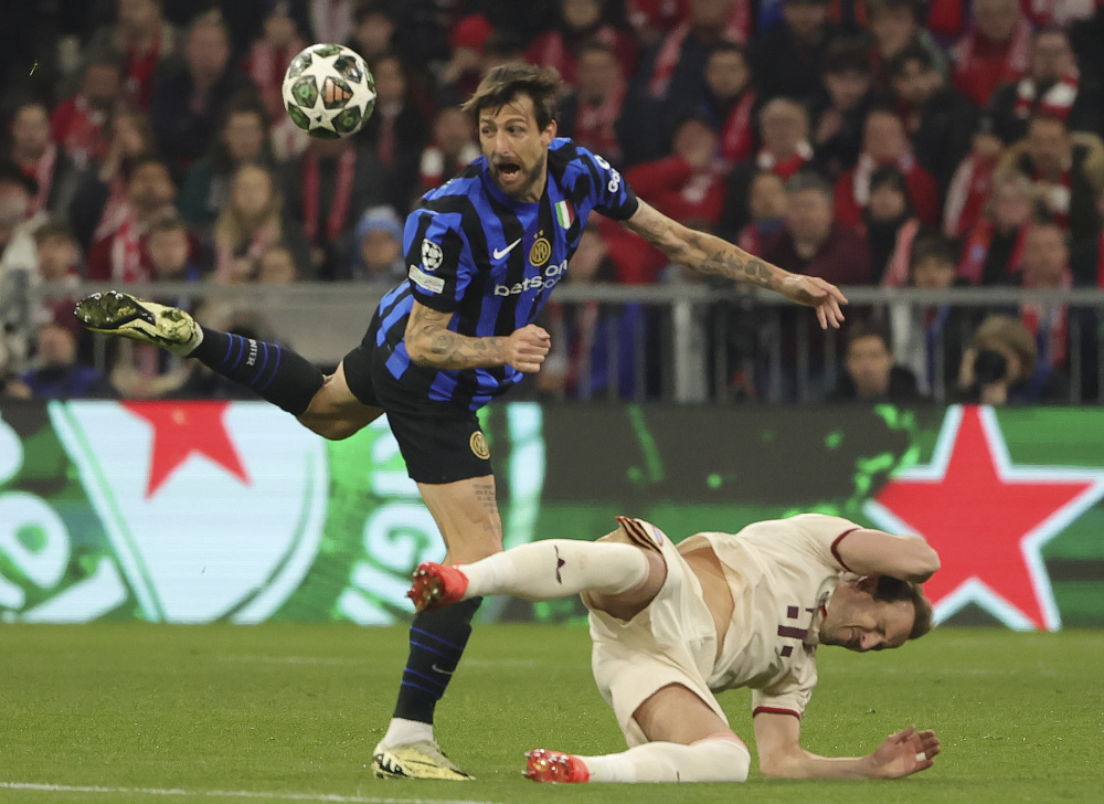 回馈家乡父老，河南队杨意林为后林村80岁以上老人发放礼品（河南队杨意林回馈桑梓，向后林村80岁以上老人发放礼品）