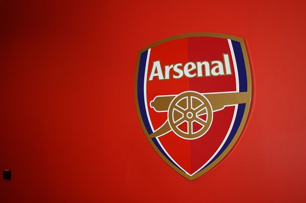 曼城主帅瓜迪奥拉盛赞哈兰德：10球成就“疯狂”