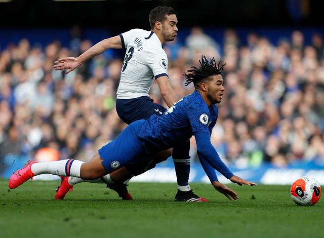 莫雷托：签维卡里奥难度大，国米密切关注弗赖堡门将阿图博卢（莫雷托：维卡里奥引进难度不小，国米正密切跟踪弗赖堡门将阿图博卢）