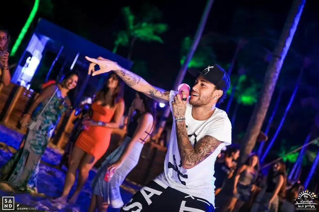 官方：天空体育获得2027-2031年欧联杯与欧协联的转播权（官方确认：天空体育获2027-2031年欧联杯与欧协联转播权）