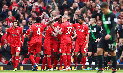 反身扣篮震撼全场