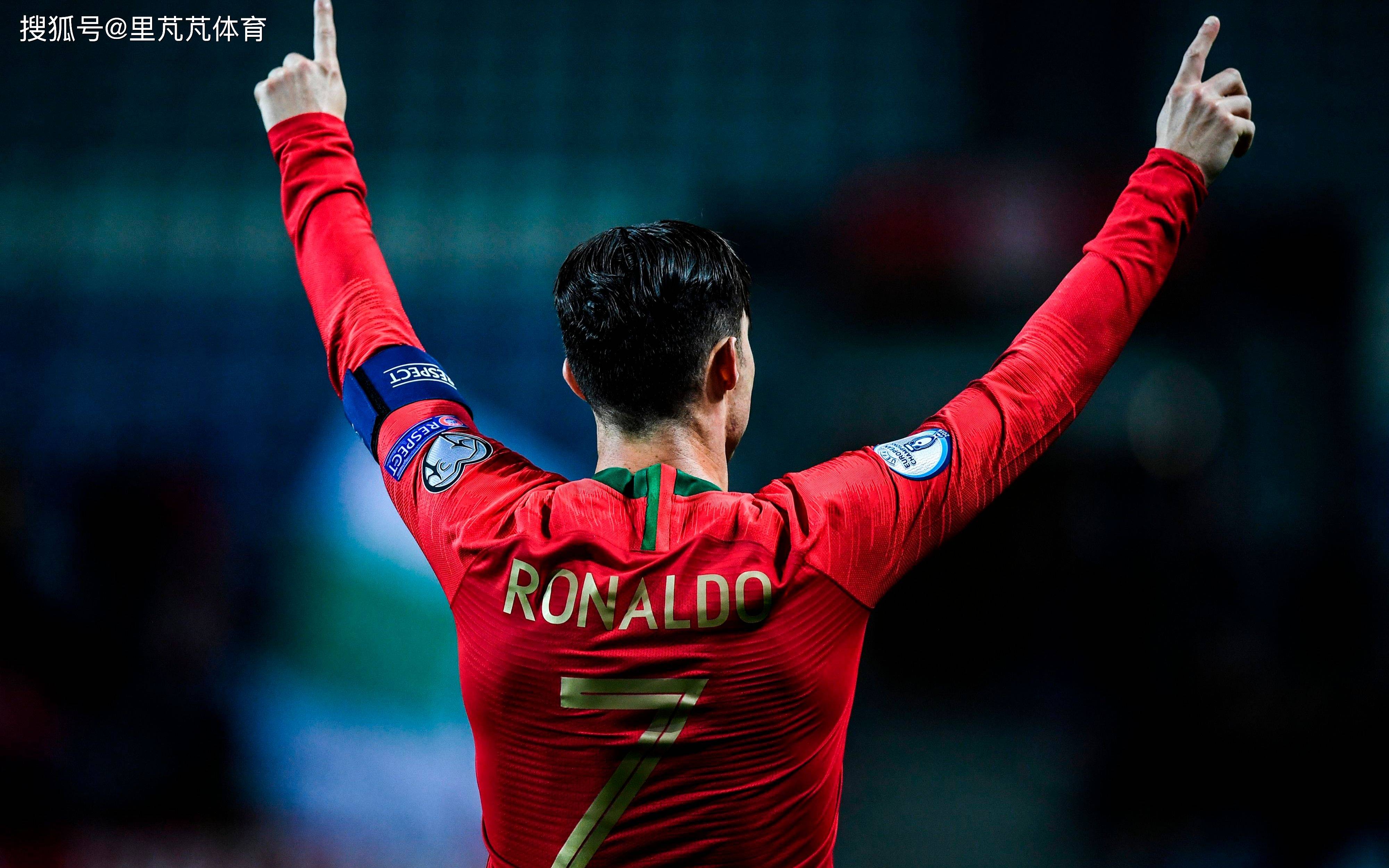 哈里·凯恩替补出场打入帽子戏法，五星拜仁轻松战胜斯图加特