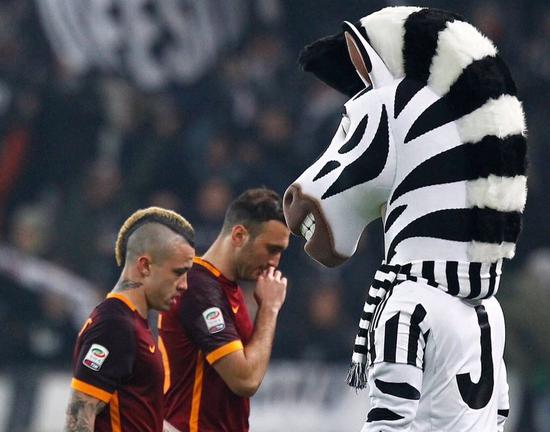 意天空列合同年最佳11人：迈尼昂、科纳特、DV9、莱万在列（意大利天空体育评选年度最佳11人：迈尼昂、科纳特、DV9、莱万入选）