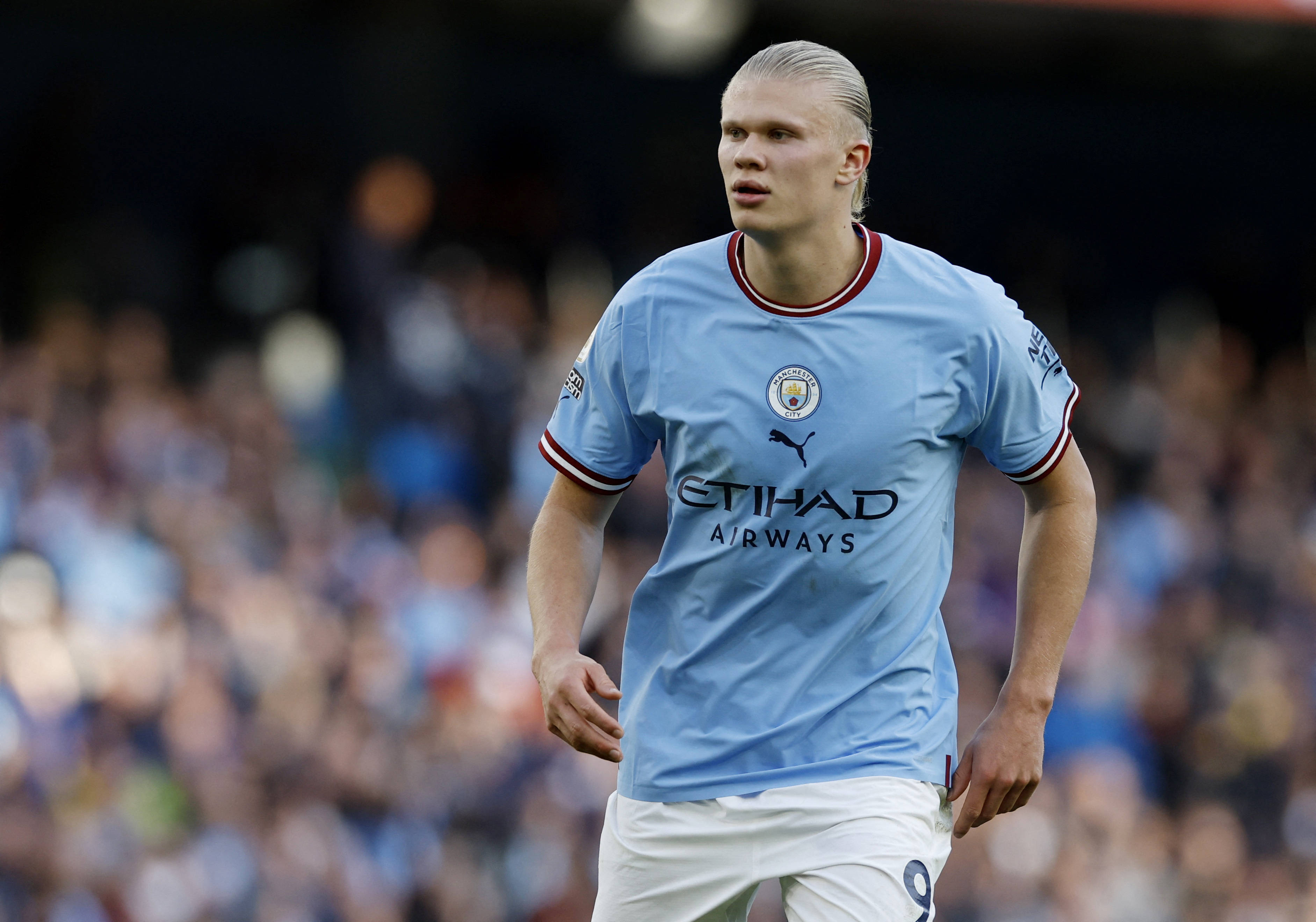 墨尔本城官方：莱基接受右髋关节手术，预计缺席三个月