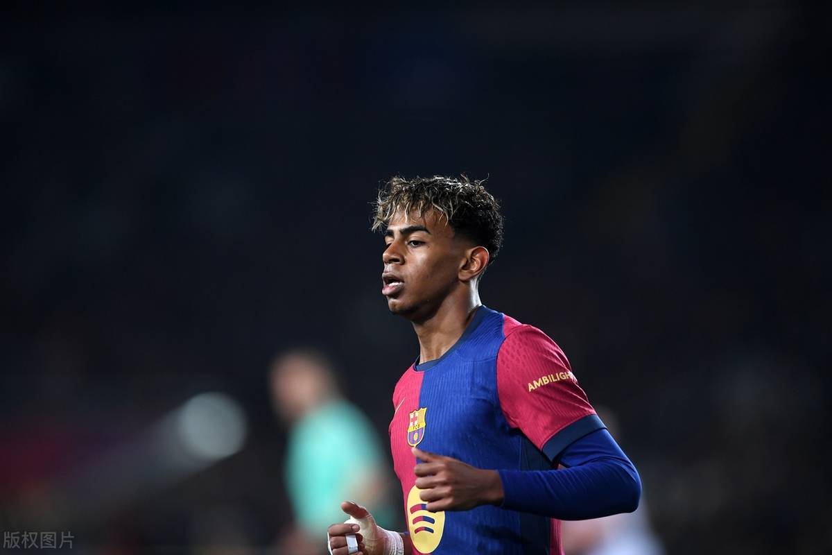 法媒：本泽马并未与吉达联合续约，也没收到俱乐部的续约提案