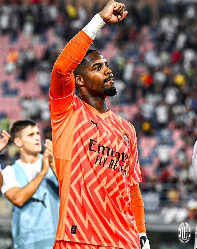 每体：拉菲尼亚是巴萨非卖品，个人目标赢得欧冠和2026年世界杯